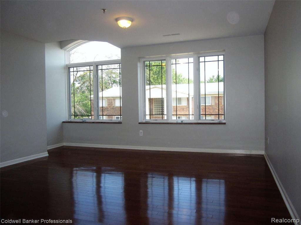 614 E Eleven Mile Road, Royal Oak, MI 48067 — Photo 16
