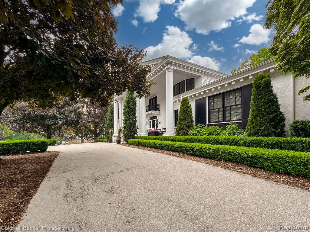 477 Dunston Road, Bloomfield Hills, MI 48304 — Photo 7