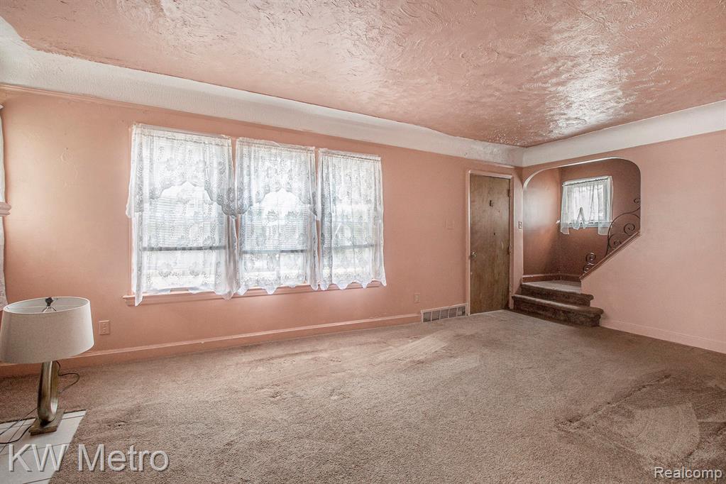 9211 Devonshire Road, Detroit, MI 48224 — Photo 6