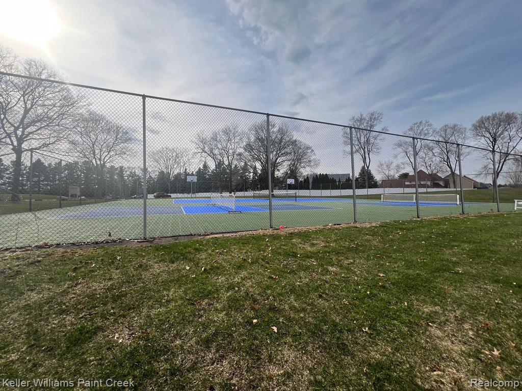 536 Thornehill Trail, Oxford, MI 48371 — Photo 28