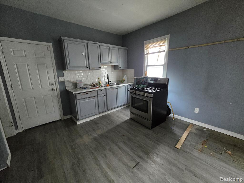 8976 McClellan Street, Detroit, MI 48213 — Photo 66