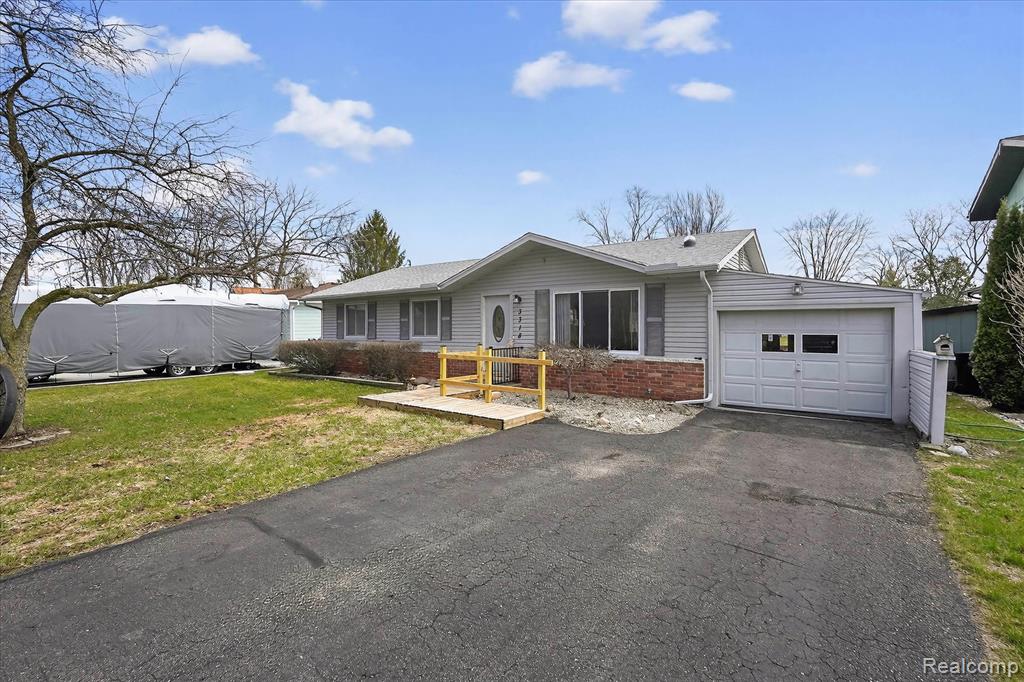 3318 Shawnee Trail, Pinckney, MI 48169 — Photo 8