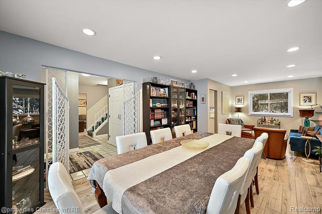 26010 Marlowe Place, Oak Park, MI 48237 — Photo 15