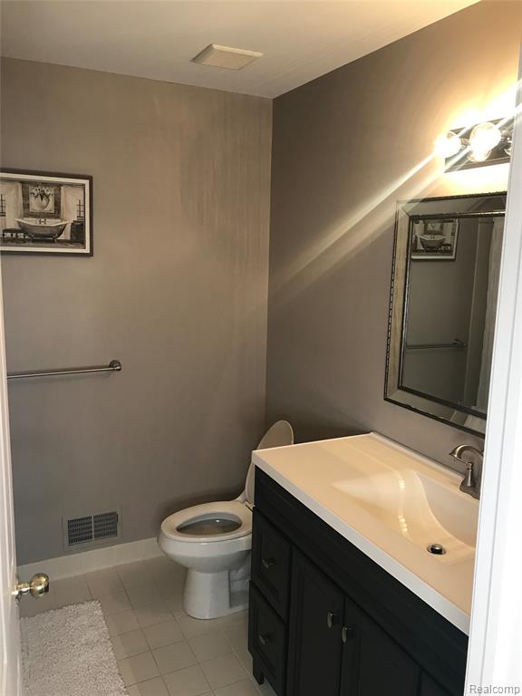 26210 Chesapeake Circle, Walled Lake, MI 48390 — Photo 17