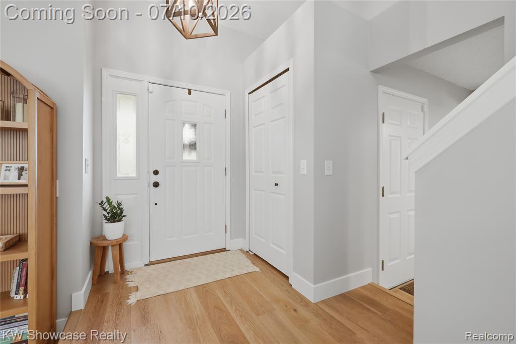 525 Aarons Way, Ortonville, MI 48462 — Photo 8