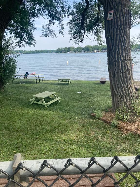 4817 Hickory Drive, Highland, MI 48356 — Photo 28