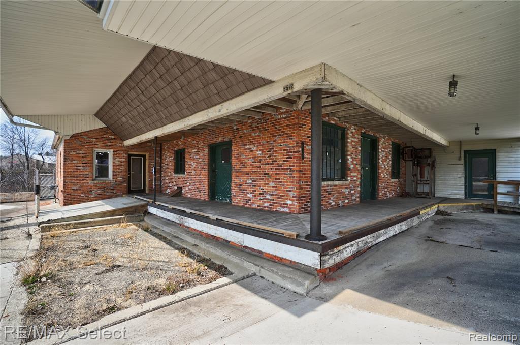 8572 Silver Lake Road, Linden, MI 48451 — Photo 10