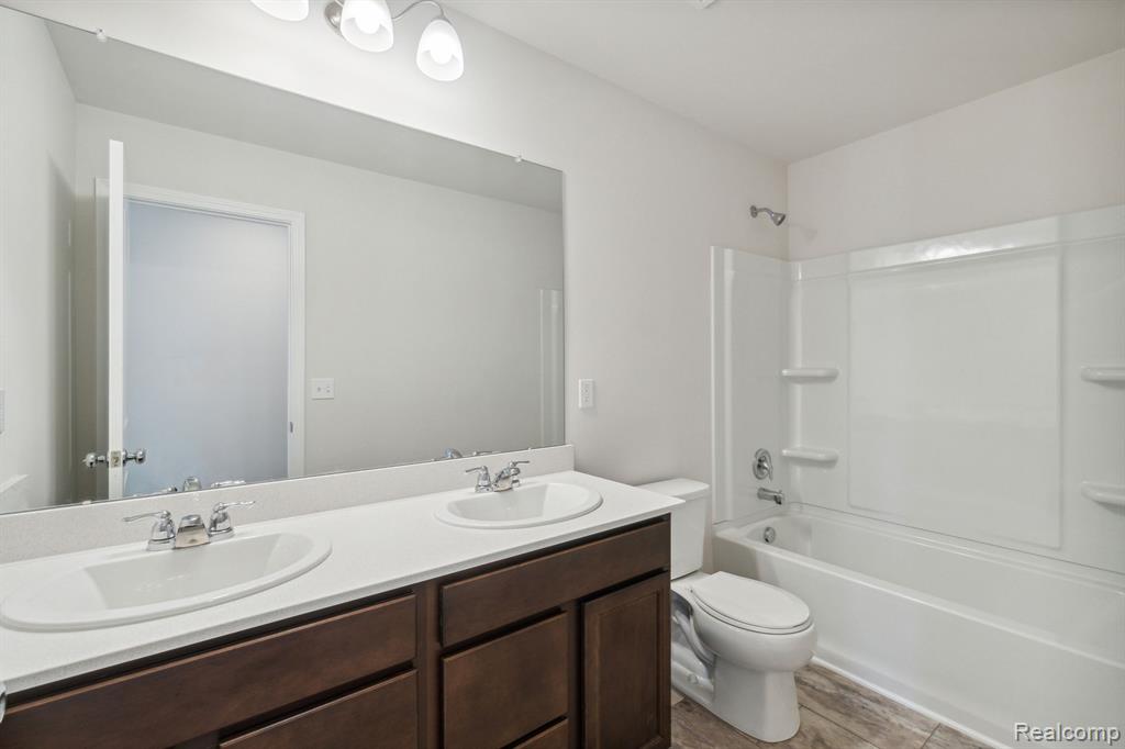 4294 Oak Street, Grand Blanc, MI 48439 — Photo 21