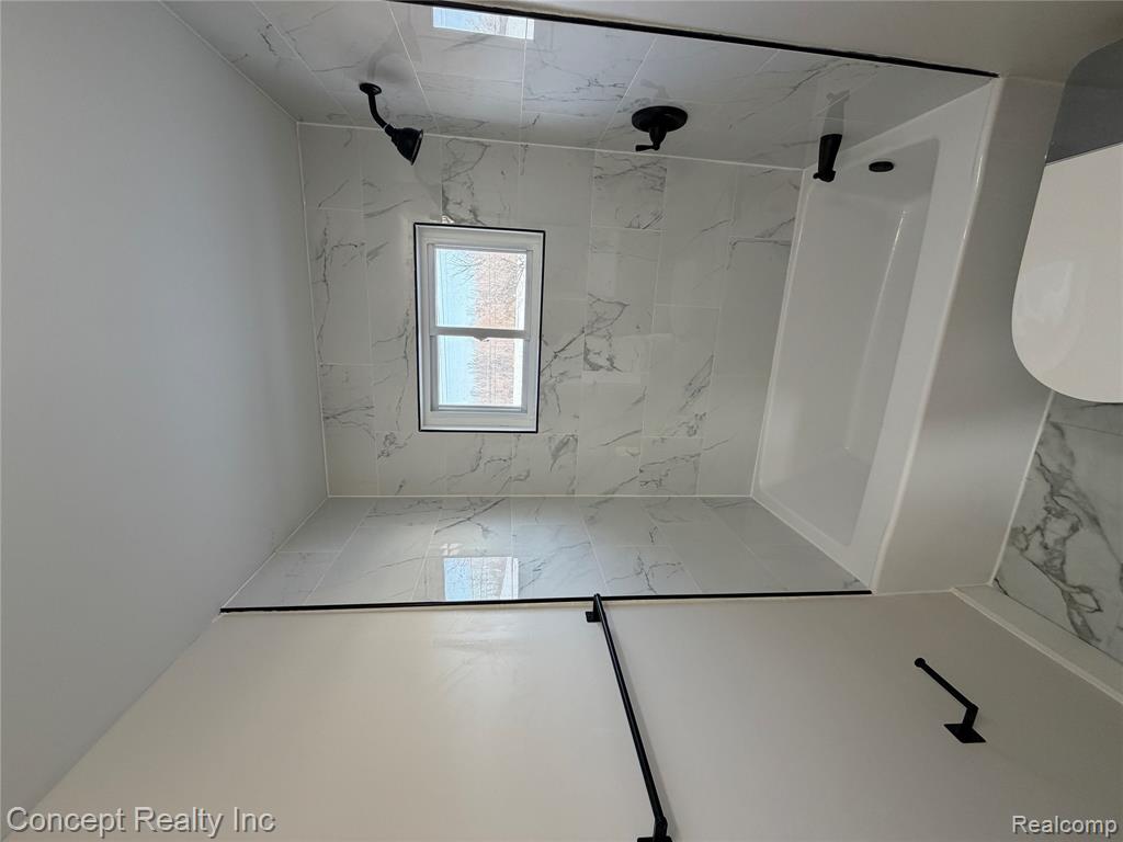 23556 Candace Drive, Rockwood, MI — Photo 24
