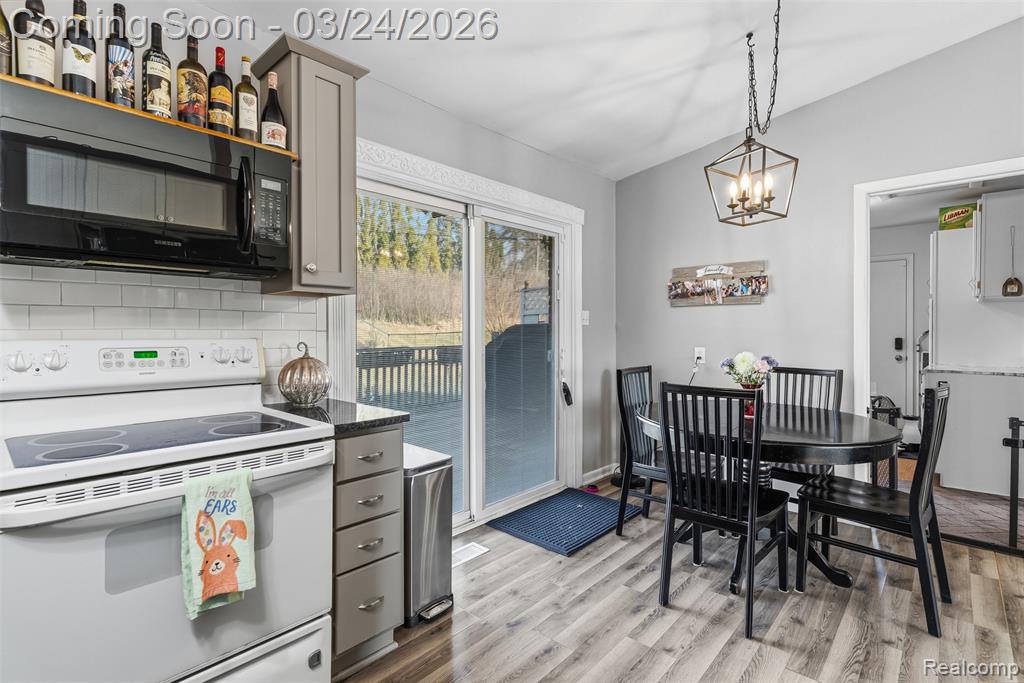 716 Joyceil Drive, Waterford, MI 48328 — Photo 24