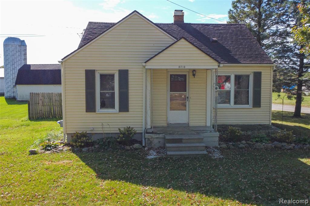 9710 E Newburg Road, Durand, MI 48429 — Photo 2