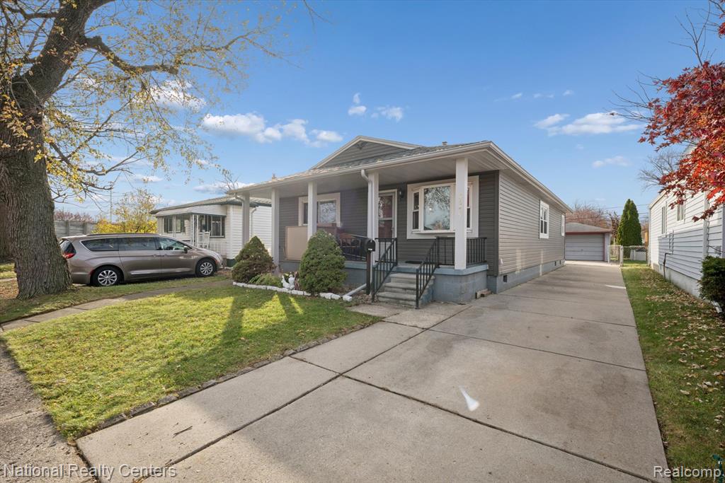 5644 Croissant Street, Dearborn Heights, MI 48125 — Photo 2