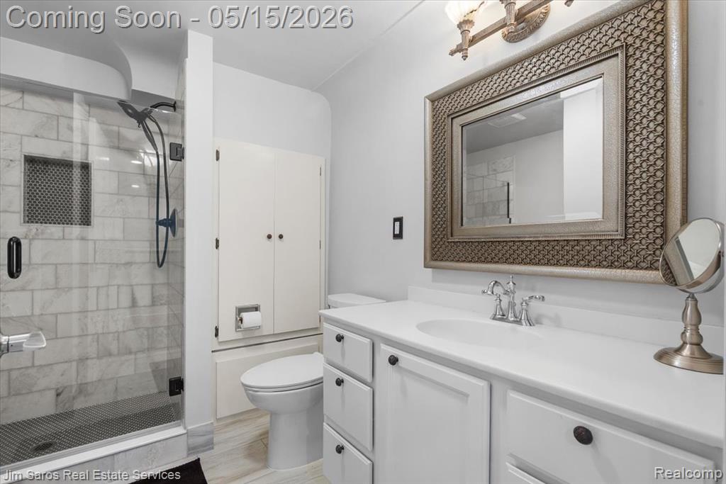 1024 Blairmoor Court, Grosse Pointe Woods, MI 48236 — Photo 28