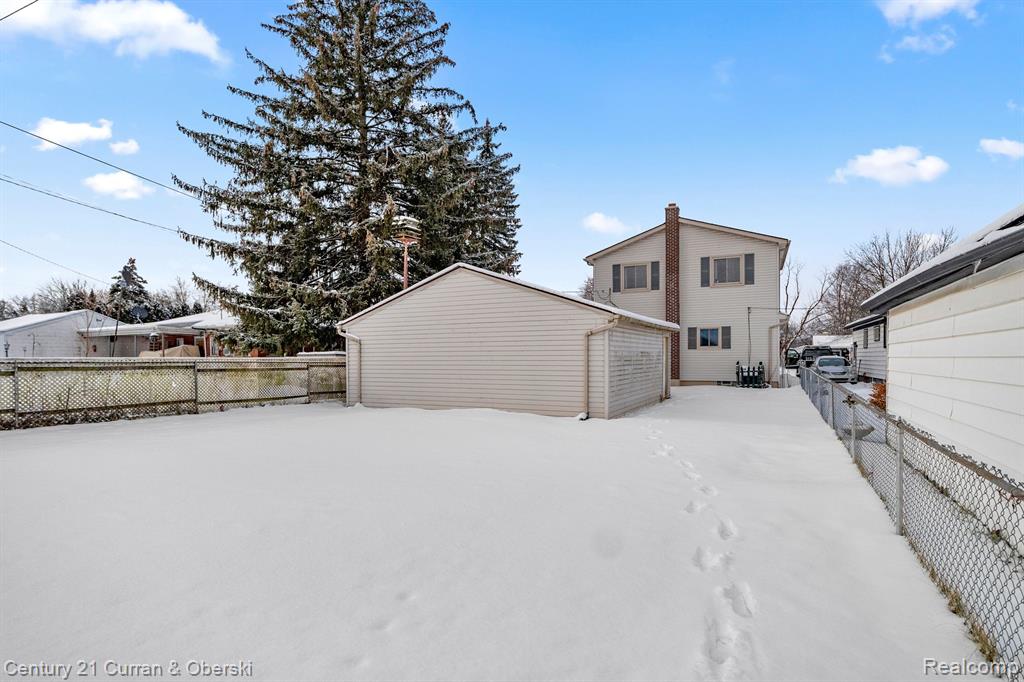 8054 ROBINDALE Avenue, Dearborn Heights, MI 48127 — Photo 36