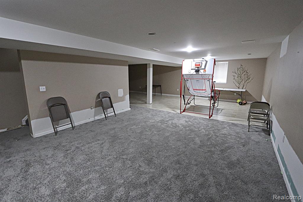 13218 MANTAUK, Belleville, MI 48111 — Photo 37