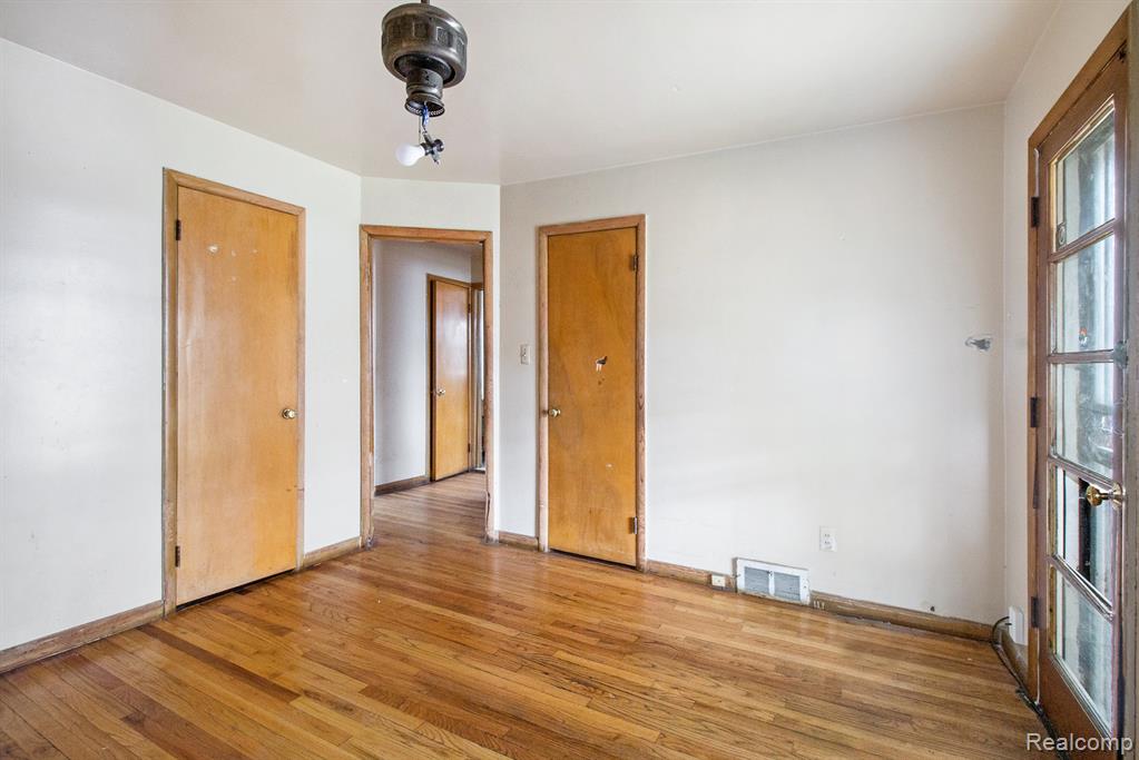 7483 Mettetal Street, Detroit, MI 48228 — Photo 15