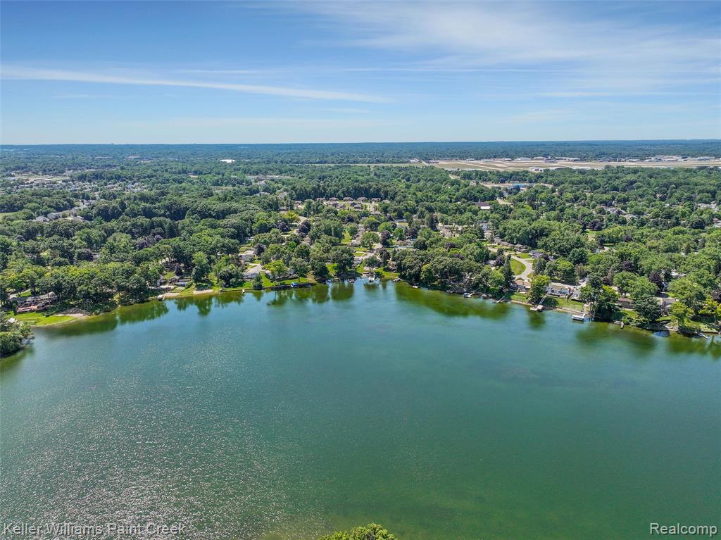 5842 Pleasant Drive, Waterford, MI 48329 — Photo 44