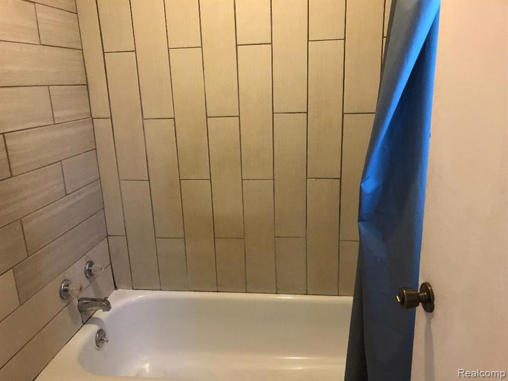 594 Colorado Avenue, Pontiac, MI 48341 — Photo 10