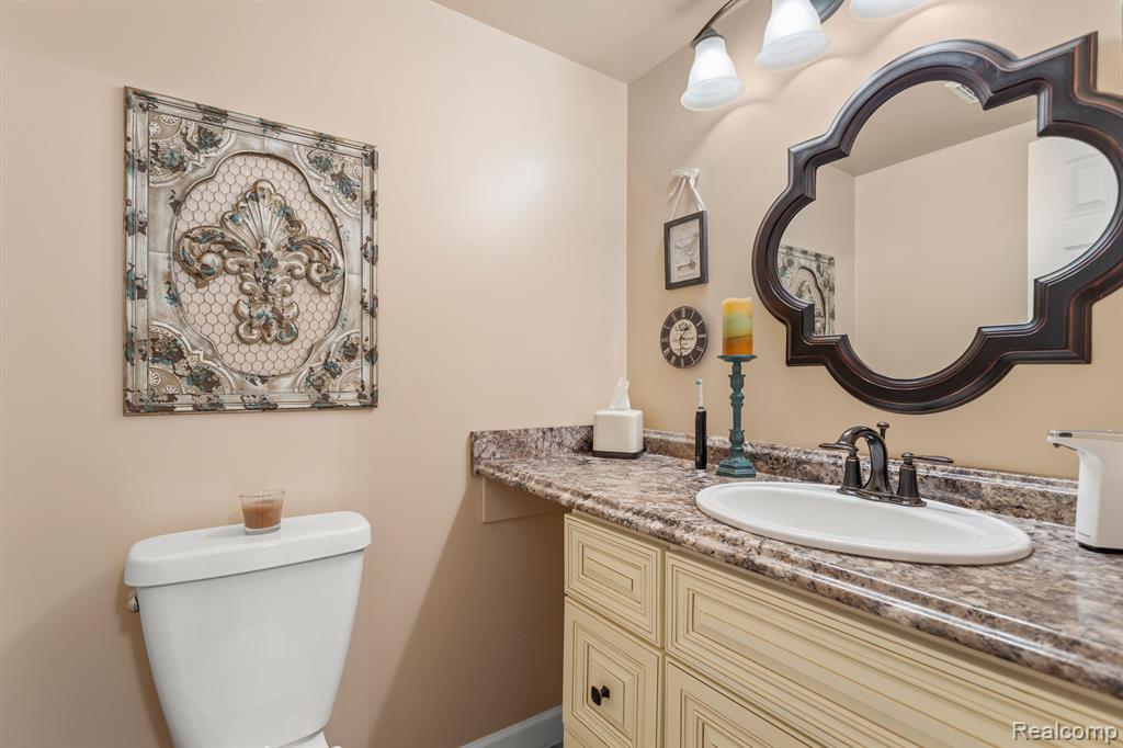 43579 YORKVILLE Drive, Canton, MI 48188 — Photo 9