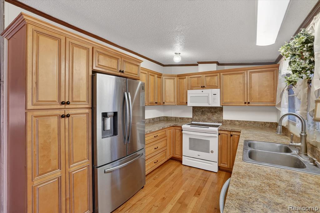 13106 N Genesee Road, Clio, MI 48420 — Photo 12