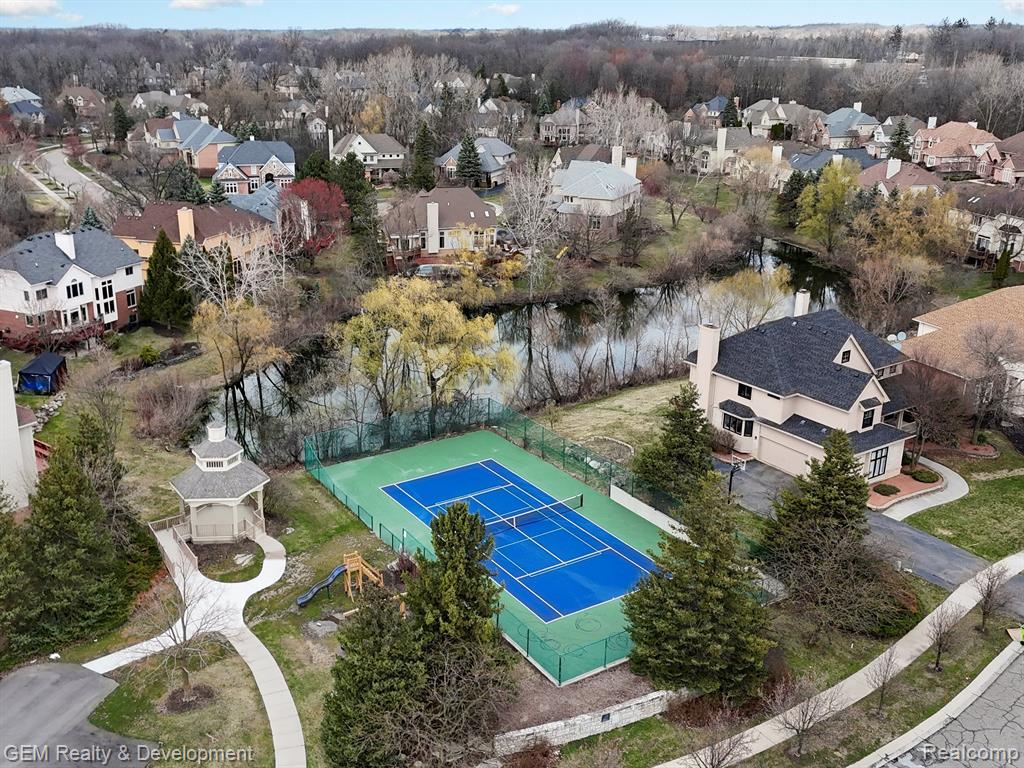 7487 KENNINGTON Boulevard, West Bloomfield, MI — Photo 42