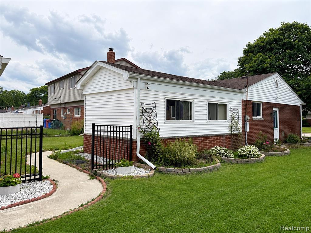 33564 Vista Way Way, Fraser, MI 48026 — Photo 3