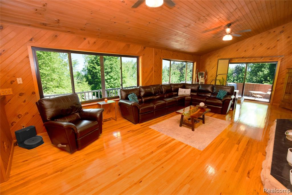 5298 Clear Lake Road, North Branch, MI 48461 — Photo 3