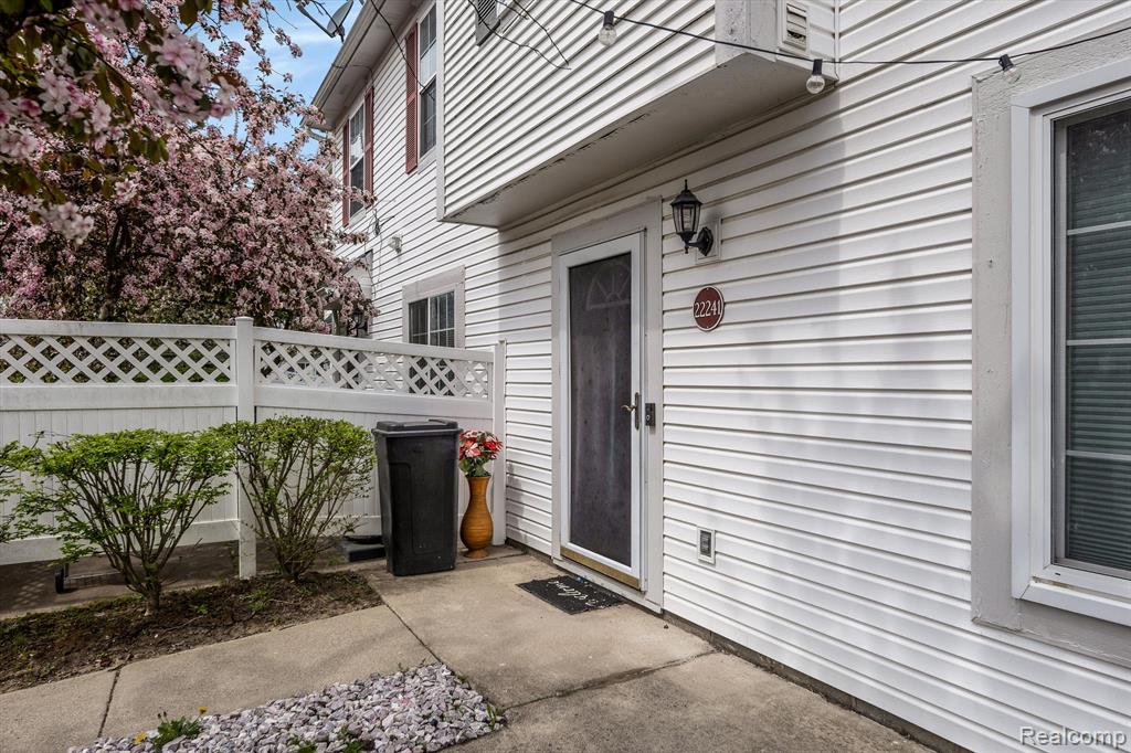 22241 ATLANTIC POINTE, Farmington Hills, MI 48336 — Photo 6