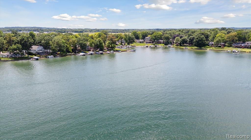 7262 Hatchery Road, Waterford, MI 48327 — Photo 50