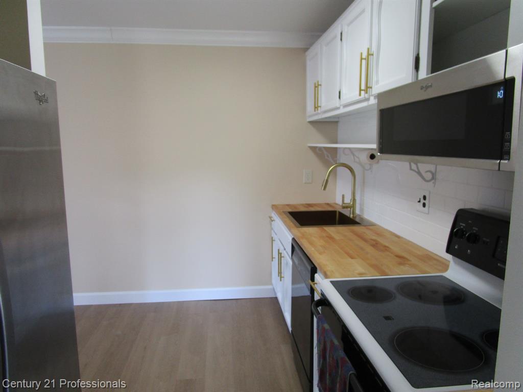 40643 Newport Drive, 273, Plymouth, MI 48170 — Photo 8