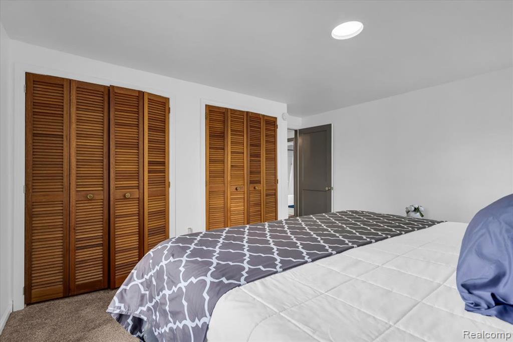 4995 Hillcrest Street, Grosse Pointe, MI 48236 — Photo 16