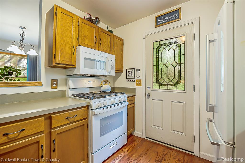 411 Springwell Lane, Howell, MI 48843 — Photo 22