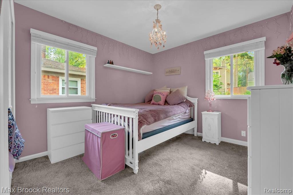 1408 Avondale Street, Sylvan Lake, MI 48320 — Photo 19