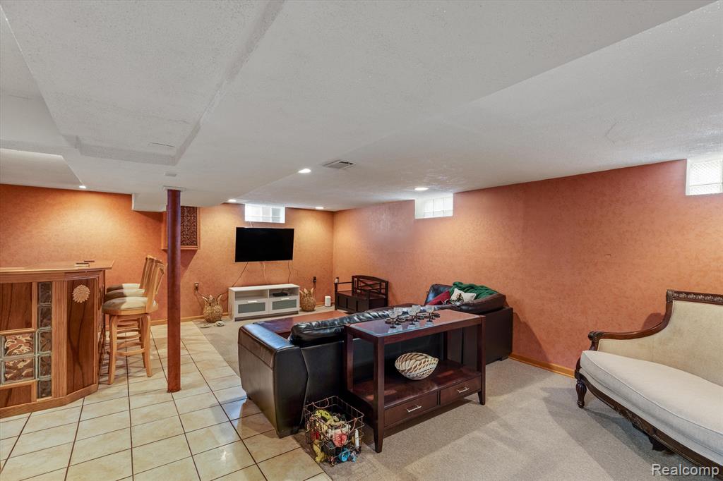 869 LIBERTY Avenue, Lincoln Park, MI 48146 — Photo 16