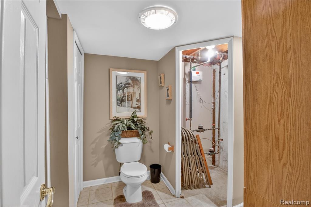 15715 Exeter Court, Fraser, MI 48026 — Photo 25
