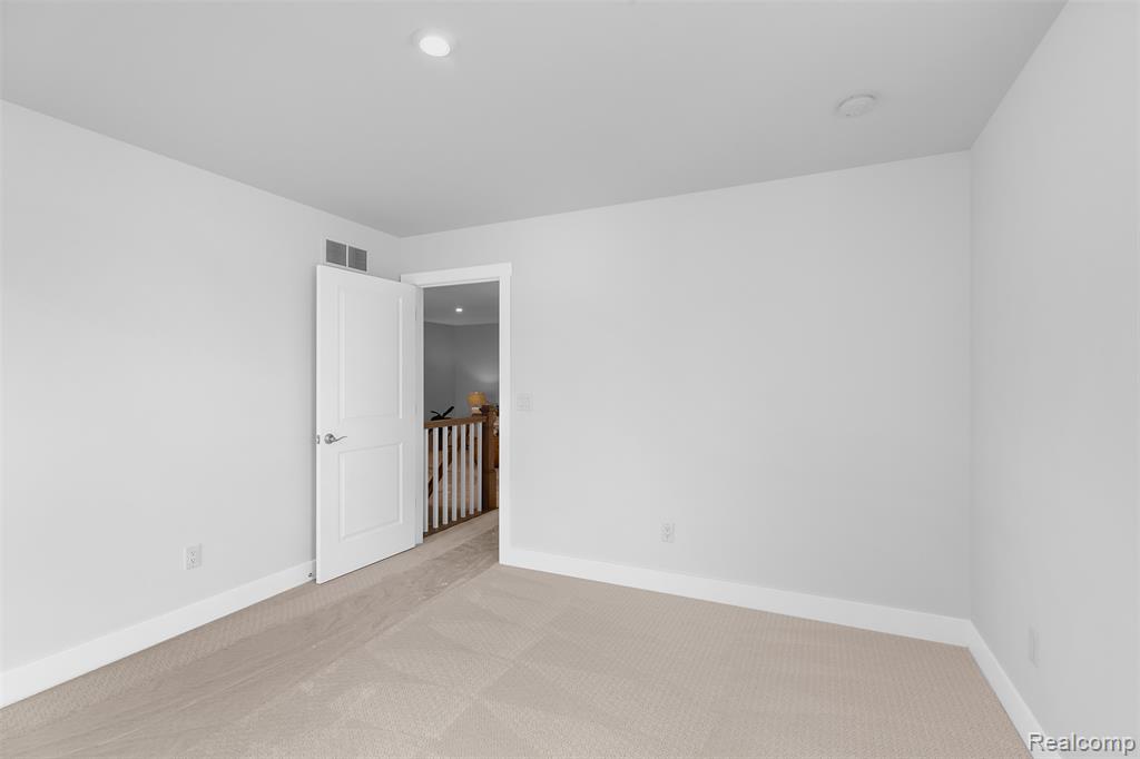 5326 Trail Vista Drive, West Bloomfield, MI 48323 — Photo 28