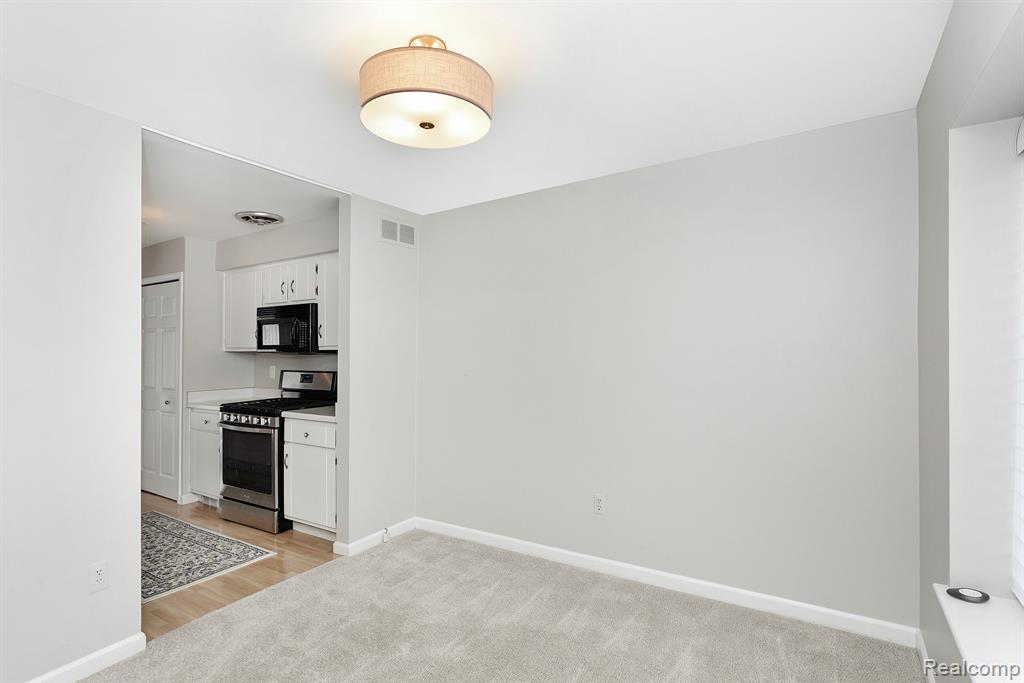 4914 CARA, Royal Oak, MI 48073 — Photo 8
