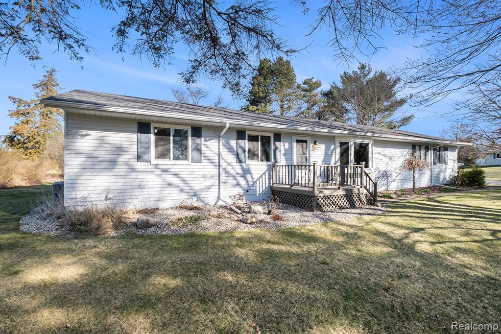 9170 ROBERT BURKE Drive, Brighton, MI 48116 — Photo 3