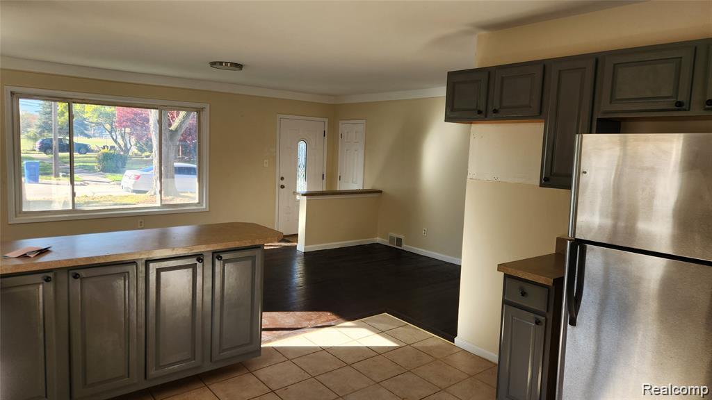 7720 Amboy Street, Dearborn Heights, MI 48127 — Photo 4