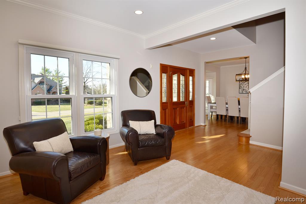 8284 BROOKSTONE Lane, Clarkston, MI 48348 — Photo 3