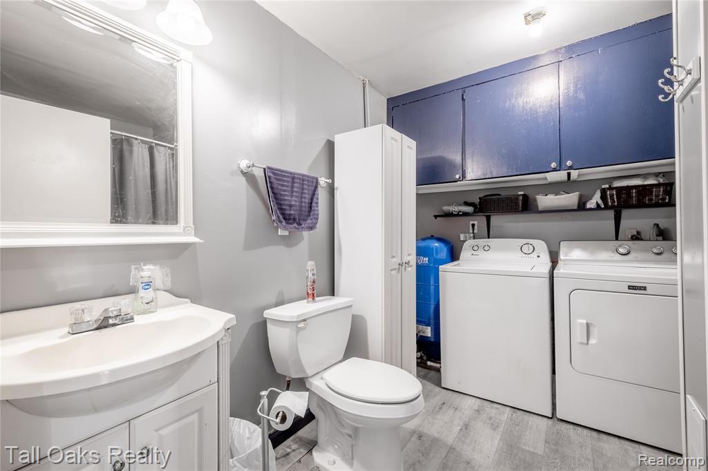 5059 W Coldwater Road, Flint, MI 48504 — Photo 10