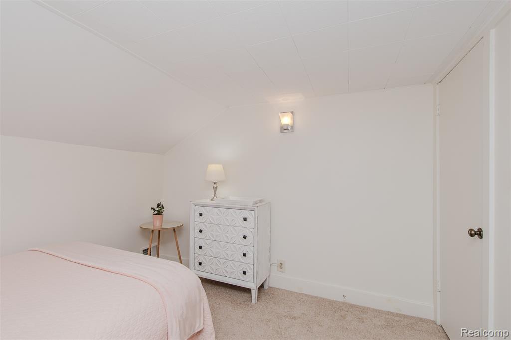 927 N Maple Avenue, Royal Oak, MI 48067 — Photo 54