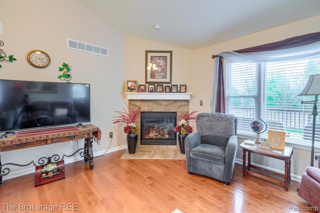 10047 Fox Run Drive, Davison, MI 48423 — Photo 13