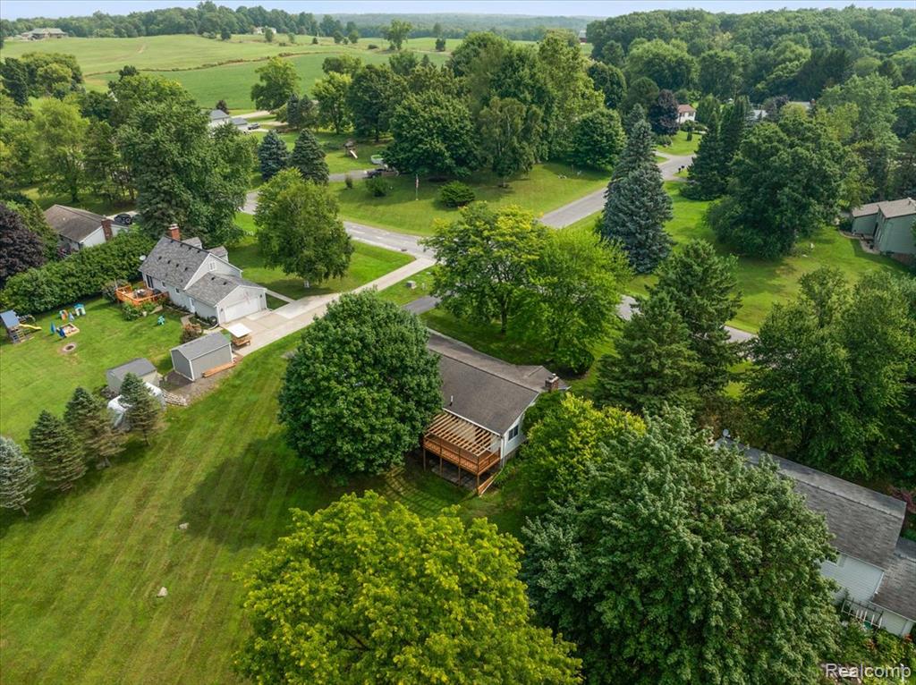 2947 SUN TERRACE Drive, Hartland, MI 48353 — Photo 56