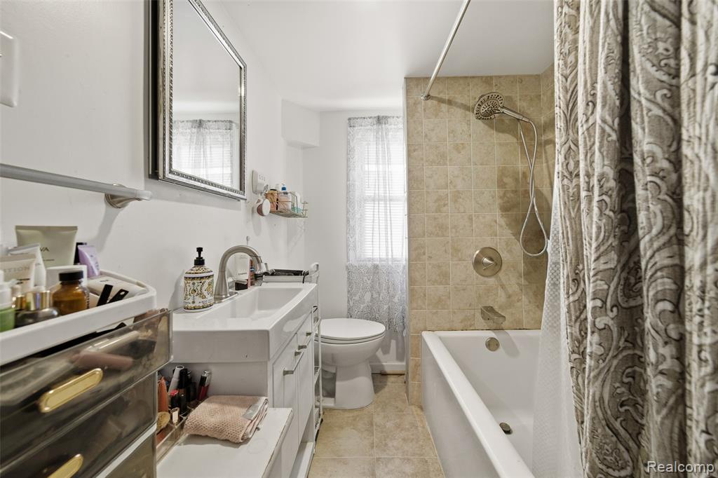 991 E Euclid Street, Detroit, MI 48211 — Photo 36