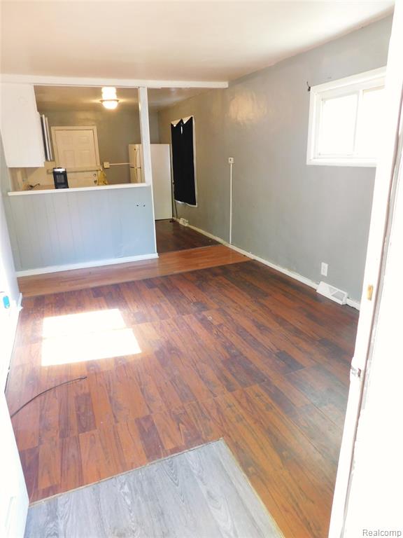 722 Barrie Avenue, Flint, MI 48507 — Photo 4