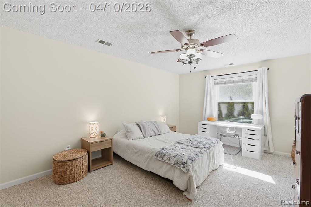 4964 Oak Hill Drive, Waterford, MI 48329 — Photo 13