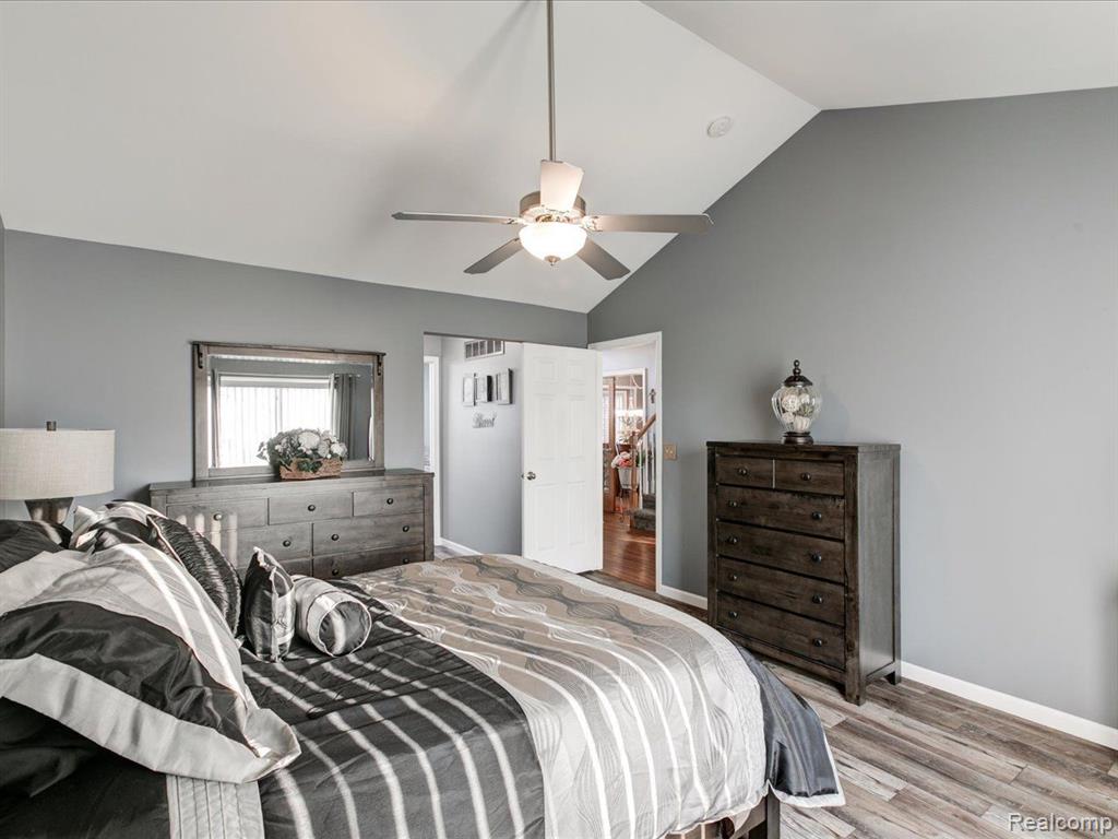 49275 SANTA ANITA Drive W, Chesterfield, MI 48047 — Photo 38