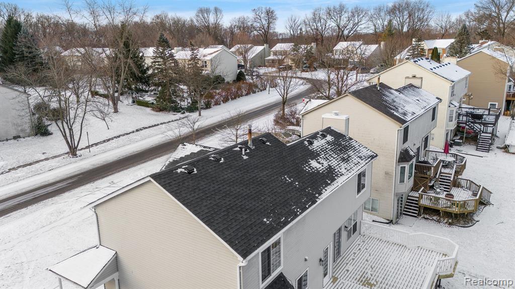 708 Oak View Ln, Milford, MI 48381 — Photo 22