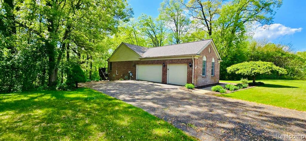 21808 Celestial Circle, Pinckney, MI 48169 — Photo 13